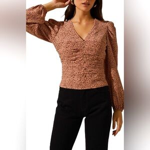 NWOT Astr The Label Cinch Front Puff Sleeve Cheetah Animal Print Blouse XS